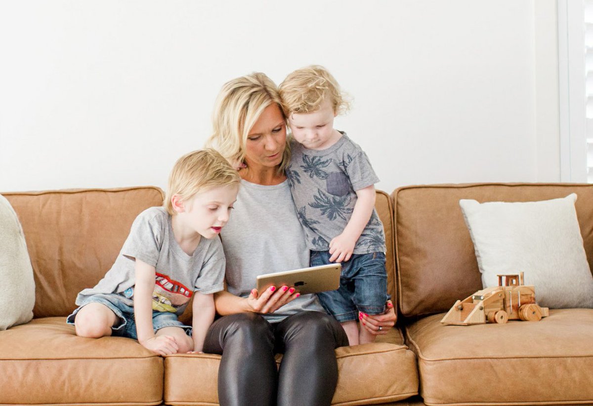 FREE parenting forum "Raising Your Child in a Digital World": Join leading #digital #parenting educator <a href="/drkristygoodwin/">Dr Kristy Goodwin</a>  as she covers the latest research and tips for parents of kids aged 4-12 years old. 15 Oct, 7pm. Register: bit.ly/drkristygoodwi… #geelong