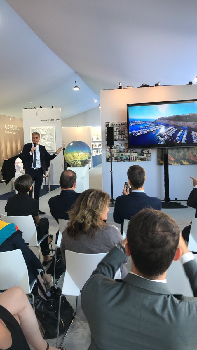 MonacoTelecom's tweet photo. [Conference De Presse] 5G Expérience: Martin Peronnet «La 5G ouverte à Monaco». Drone connecté  en #5G survolant le #Mys18 et retransmis en direct HD. #MonacoYachtShow  #Monacomoments https://t.co/K6XfrZ1raK