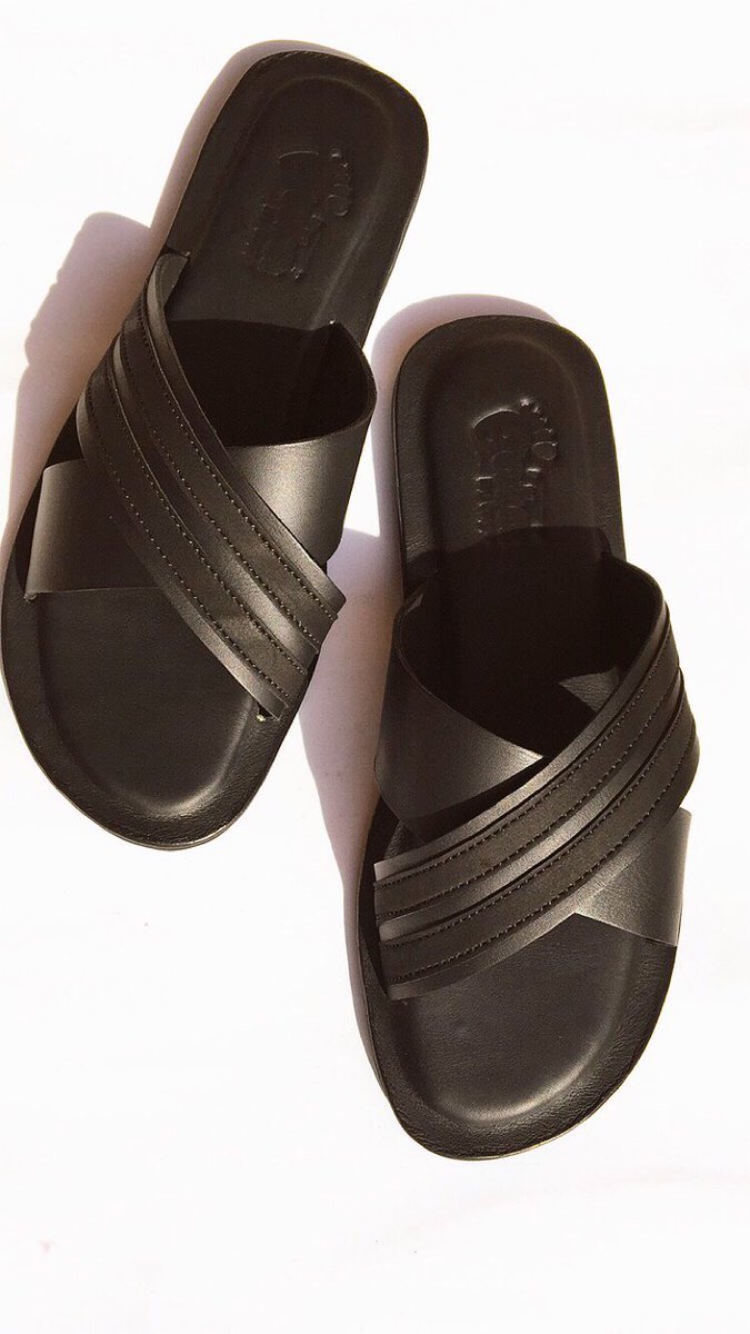 Temitayoo_'s tweet photo. @DrJoeAbah @titobalogun @tripletosh Leather footwear By @Temitayoo_ a pair costs N7500 https://t.co/2LRsx2FpTB