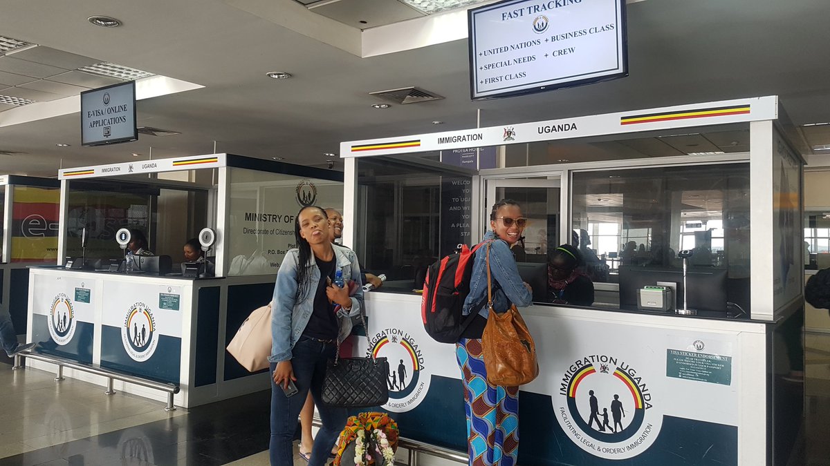 TheSoloWandera's tweet photo. Landed at Entebbe International Airport and immediately found boys 😁 as Katchie does!
Passport control was easy. They officials were so excited to see South Africans coming just to attend @NyegeNyegeFest. We knew it was #Twerkanda time 💃🏾💃🏾💃🏾
#AfricaThroughBeer https://t.co/PWfwbPPR3O