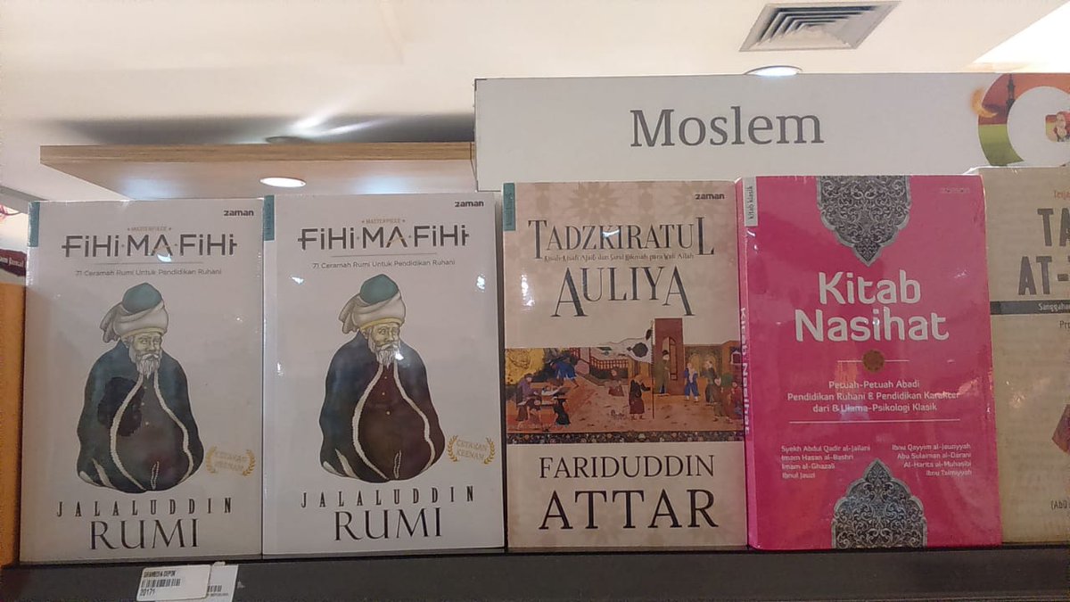 penerbitserambi's tweet photo. Koleksimu sudah lengkap? Kalau belum, bisa cek-cek ke Gramedia terdekat di kotamu, lho 😀

#TheSecretofEP #AnakkuGuruku 
#Muhammad #DariPuncakBagdad #HistoryofTheArabs #FihimaFihi #TadzkiratulAuliya #KitabNasihat #PenerbitSerambi #PenerbitZaman #agama #sejarahislam #sejarahnabi https://t.co/qbEo52Rkng