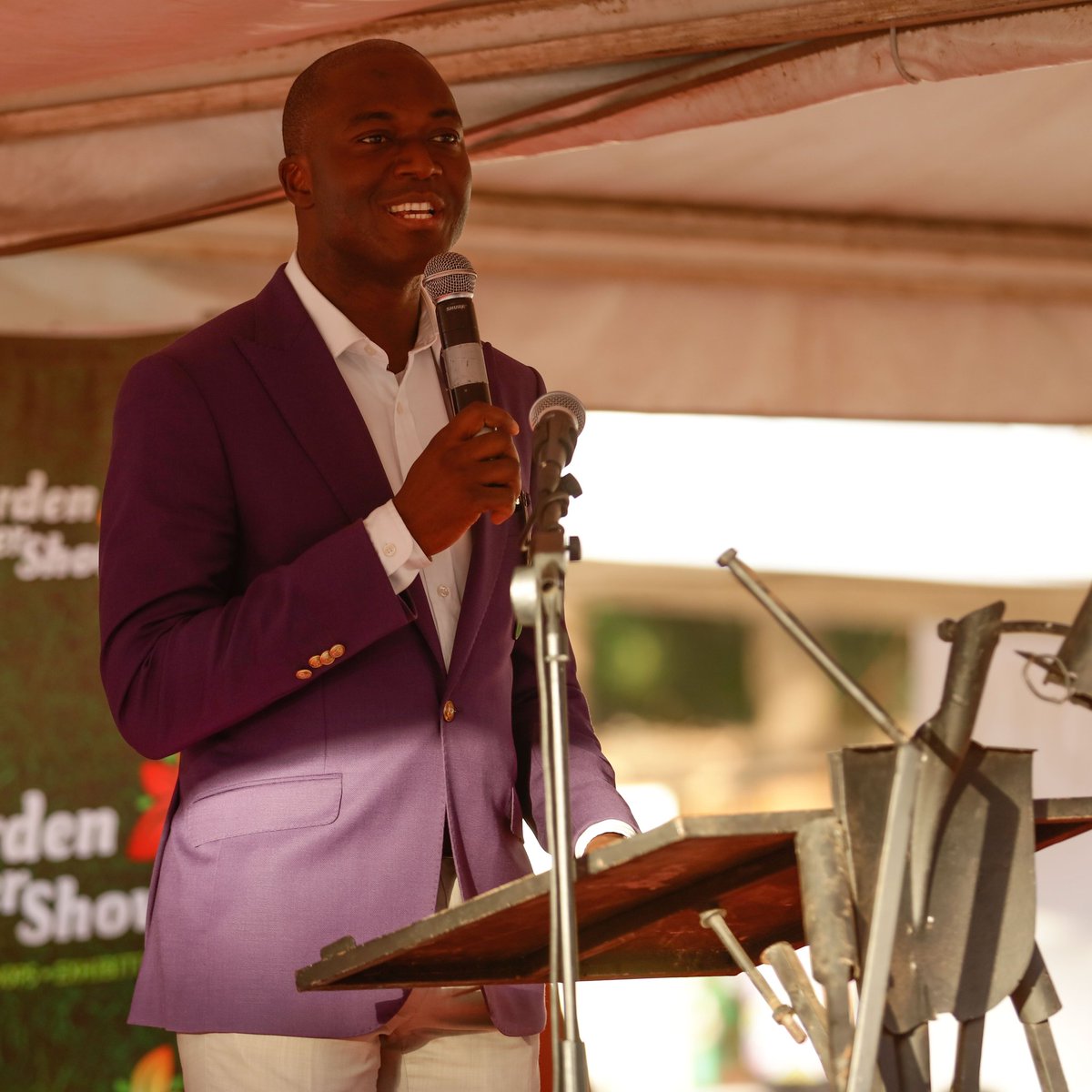 hyperactive_gh's tweet photo. PHOTOS from yesterday's closing ceremony of the Ghana Garden &amp; Flower Show 🌻🌼🌺

#GGFS2018 @gfsghana https://t.co/eWMjZh4pB2