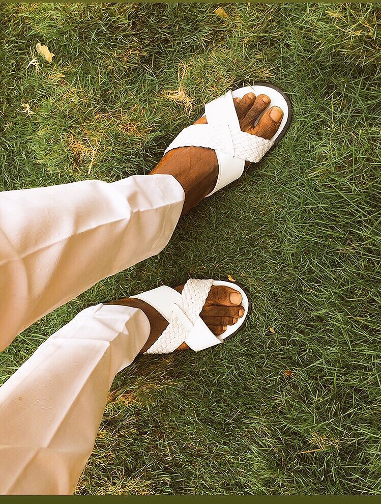 Temitayoo_'s tweet photo. @DrJoeAbah @titobalogun @tripletosh Slippers made by @Temitayoo_ https://t.co/VQDOr7UZZQ