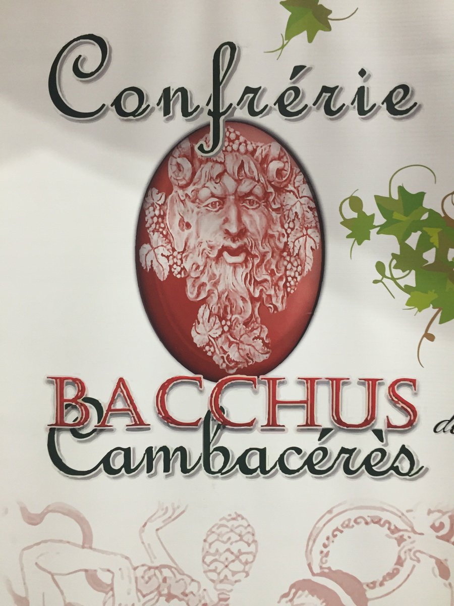 JMCambaceres's tweet photo. Les vendanges du #GFAmasMathieu sont terminées. J'ai pu participer au 6ème chapitre de la #ConfrérieBacchusCambacérès au #masSaporta avec #HélèneMandroux ancienne maire de #Montpellier. Vins à l'honneur: #Limoux #Lanquedoc #PicSaintLoup et #Lunel. Bravo à la docte Confrérie. https://t.co/88TpQuKTlP