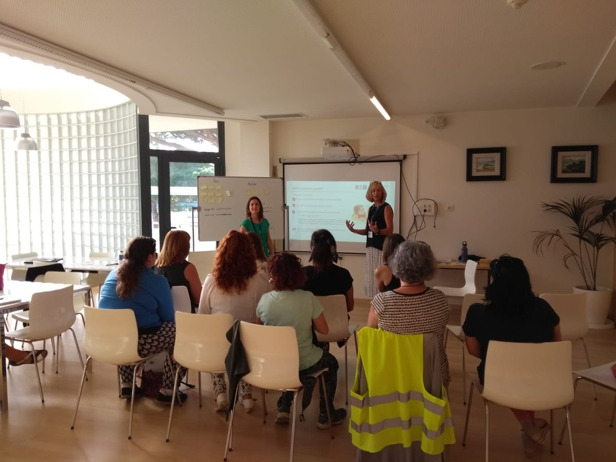judybsb49's tweet photo. Learning together with our playground and bus monitors #empowering @BSB_Barcelona https://t.co/nj6rVOjS82