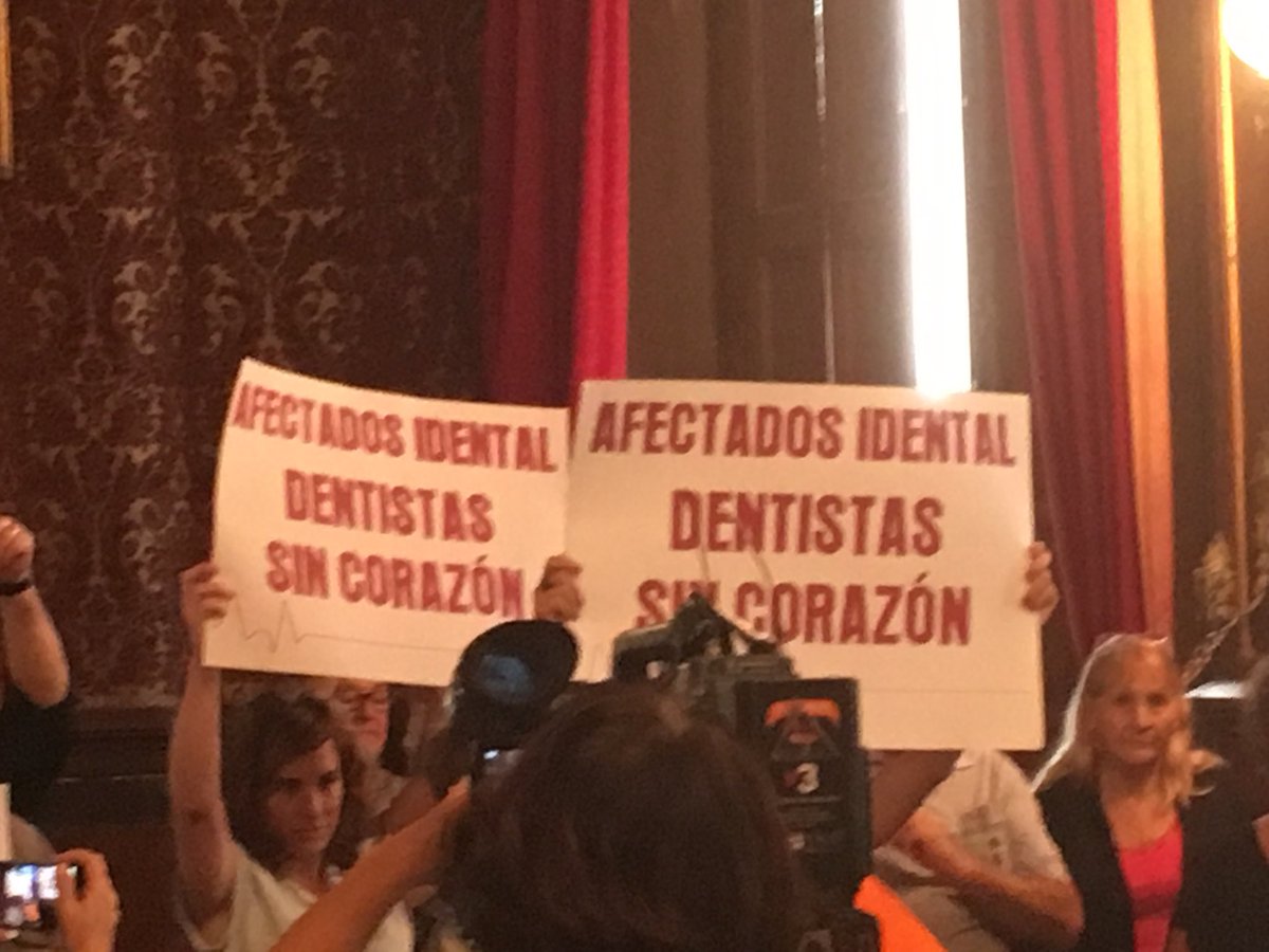 argasentis's tweet photo. El #pleTarragona fa una declaració institucional en suport a les persones alectades x l’estafa idental https://t.co/GTCtDLIw1o