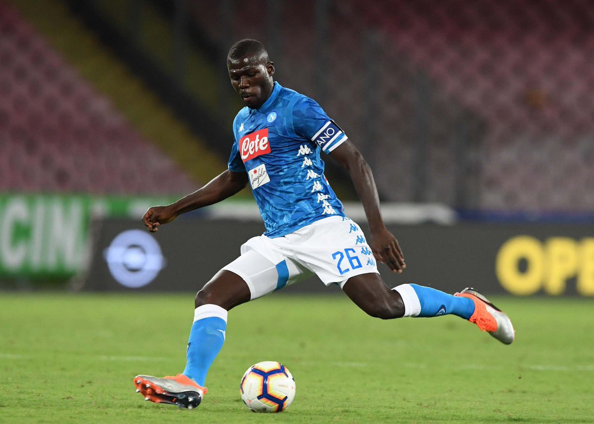 kkoulibaly26's tweet photo. Felice per i tre punti e per non aver subito gol. Onorato per aver indossato la fascia: avanti nel nostro cammino 💪🏿💙 #NapoliParma 3-0 #ForzaNapoliSempre #koulibaly #kkoulibaly26 #napoli #forzanapolisempre #teamkk26 #teamrkell #teamkoulibaly #famiglia #difendoLaCittà https://t.co/pASoA5f9Yq