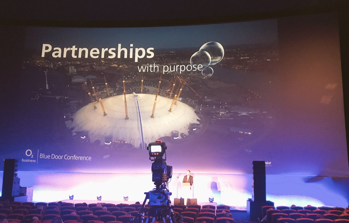 brazilianx's tweet photo. @MarkEvansO2 explains @o2businessuk committed to building sustainable mutual partnerships with mobile at the centre #bluedoorconference https://t.co/Y1f0iZczI1