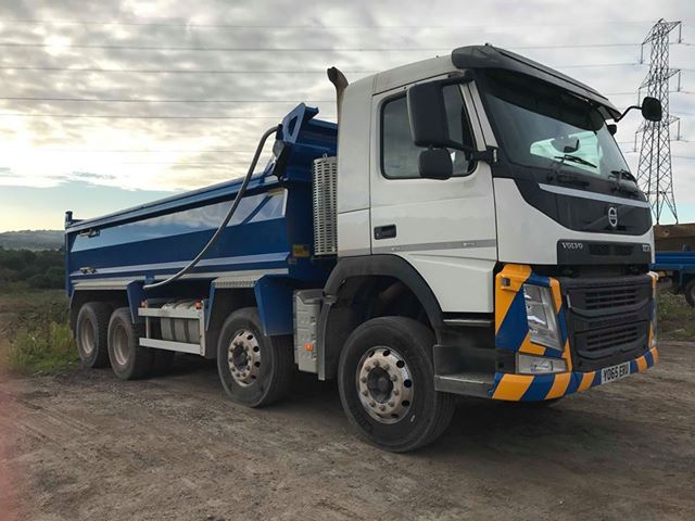 Ryanjonesgroup's tweet photo. Ryan Jones Group is continuing to grow by adding a new Volvo FM420 Truck to the fleet. Why not give Kerry a call today for delivery of aggregate or any muck-away (inert material or non-hazardous material) on 07943524273 - you won't be left disappointed!

#Fleet #Volvo https://t.co/NeBrMo3ikG