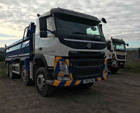 Ryanjonesgroup's tweet photo. Ryan Jones Group is continuing to grow by adding a new Volvo FM420 Truck to the fleet. Why not give Kerry a call today for delivery of aggregate or any muck-away (inert material or non-hazardous material) on 07943524273 - you won't be left disappointed!

#Fleet #Volvo https://t.co/NeBrMo3ikG