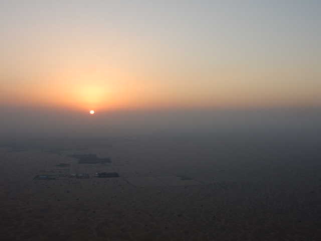 kirstenjh's tweet photo. If ever there was a reason to get up at 3.30am, this was it. Big thanks to @ViatorTravel for an unforgettable morning gliding over the dunes. #mustbedxb #visitdubai @visitdubai #bgtw #travel @weather2travel https://t.co/i2dV21WWVX