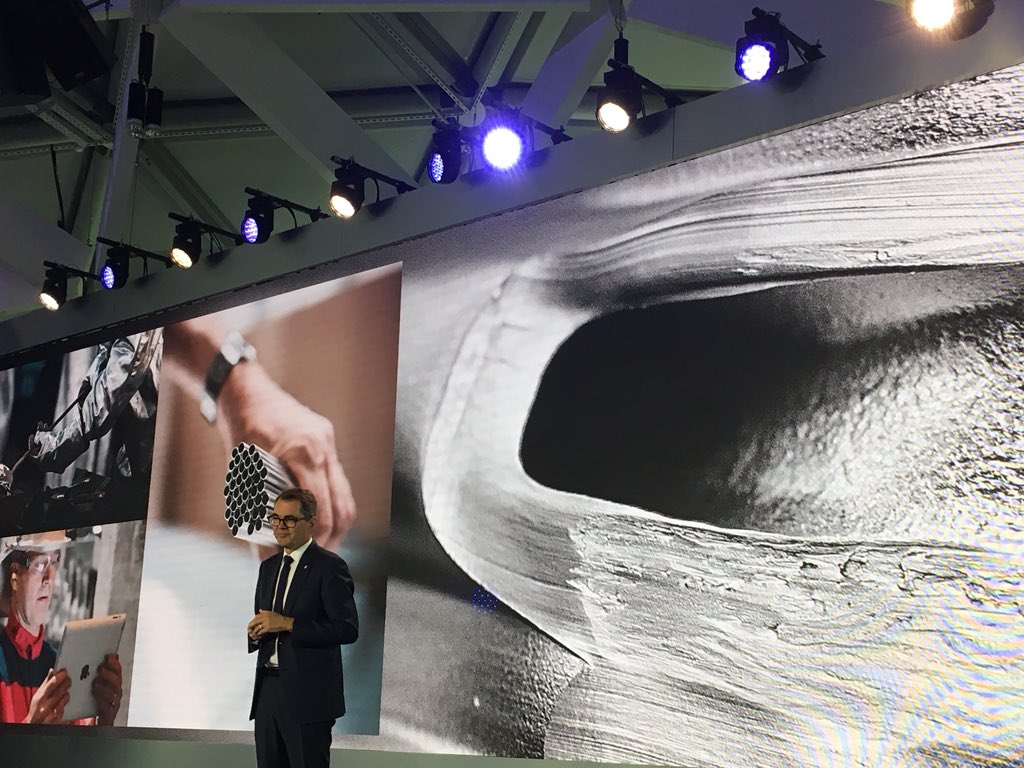 New @NorskHydroASA brand and focus on #care-courage-collaboration fit my keynote messages perfectly! We cannot solve today’s #climate #social #migration #political challenges without all three. In fact we have a moral imperative to ensure we do! Well done @SRBrandtzag!