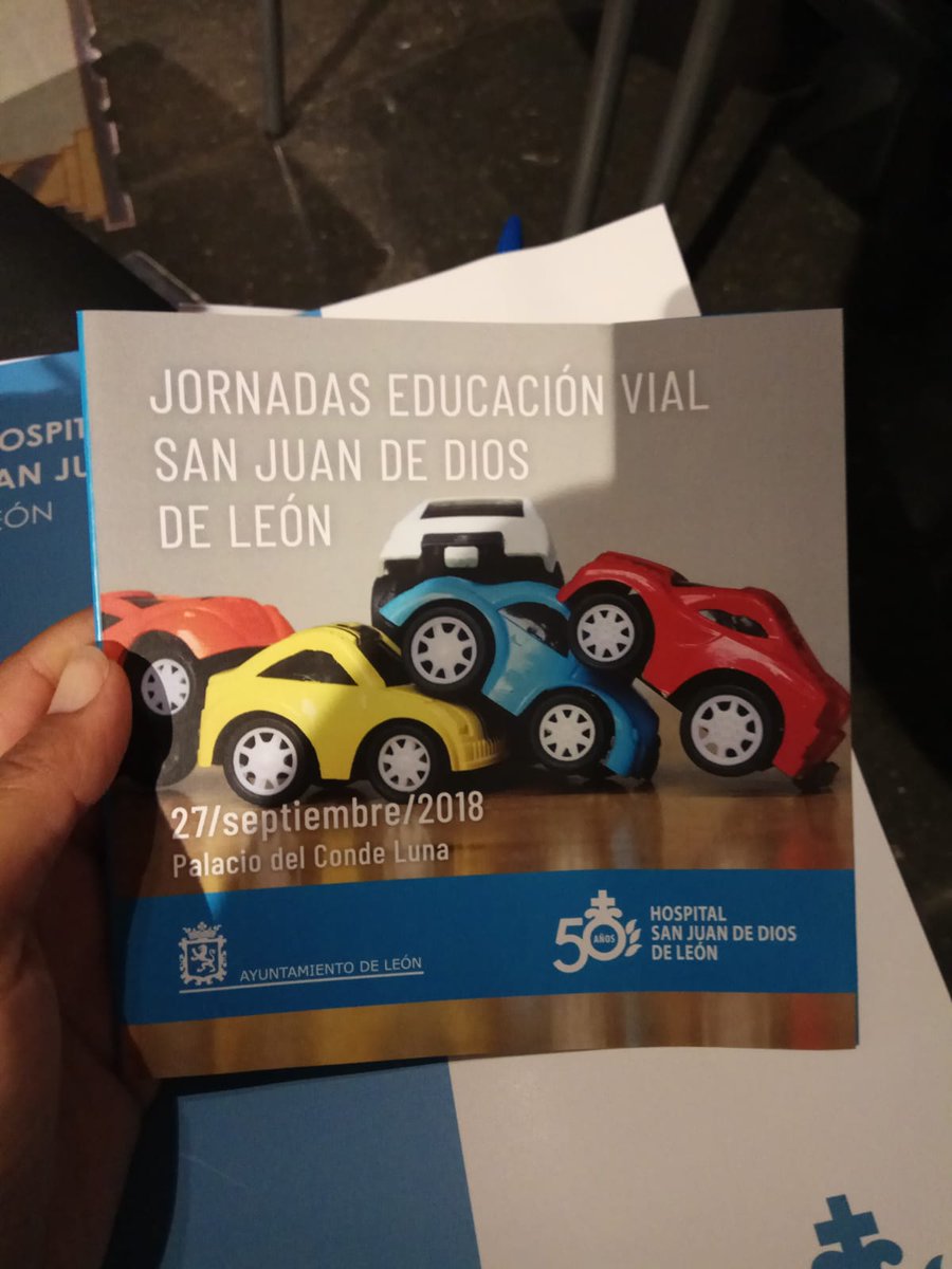 Con motivo de la Semana Europea de la Movilidad, hoy participamos en las Jornadas de Educación Vial del Hospital San Juan de Dios. El tema central es el tratamiento de los accidentes de tráfico en León. ¡Es un verdadero placer estar presentes hoy aquí! 👏👏👏 <a href="/hsjdleon/">HospitalSanJuanLEON</a>