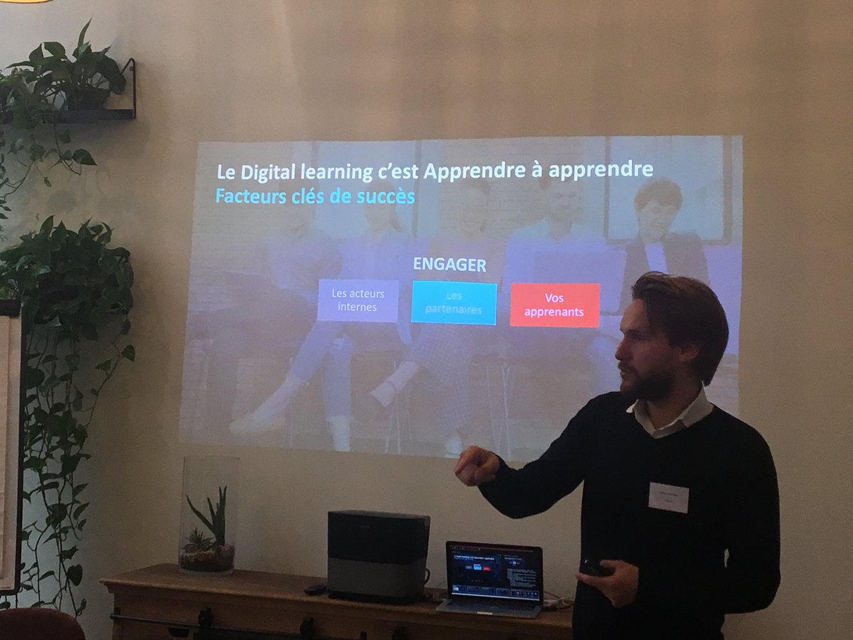 dejotemps's tweet photo. @vodeclic Transformation Numerique le Digital learning c’est apprendre à apprendre @jsdanslunivers https://t.co/CvLgQGiPSF