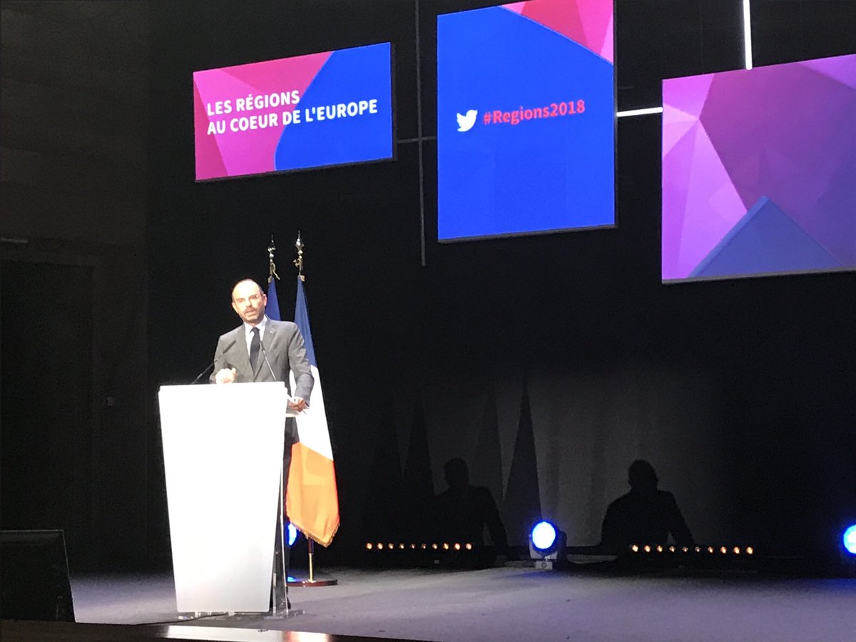 Gilles_Simeoni's tweet photo. Le discours en réponse de @EPhilippePM. Forme et fond inchangés. Certitude d’avoir raison, y compris contre tous. Très peu de réponses aux questions des Régions, Départements, et Communes. Pas un mot sur la #Corse. Inquiétant.
#Regions2018 https://t.co/Ytm2GrnJvY
