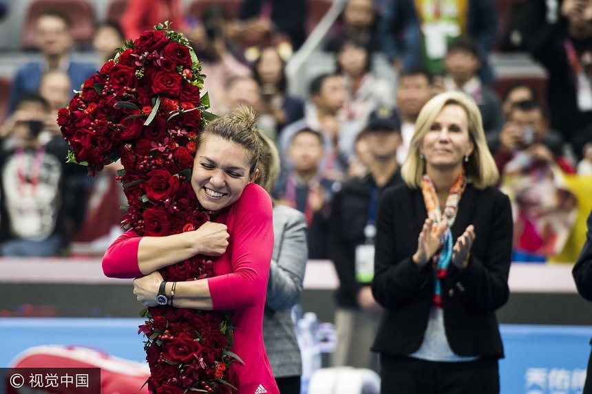 radiozu's tweet photo. La multi ani, @Simona_Halep! https://t.co/8kj8SIHLoS
