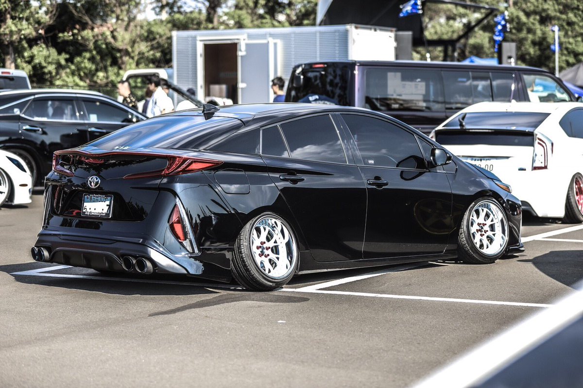 プリウス50ワンオフマフラー おかめプリウス50系！ワンオフストレート