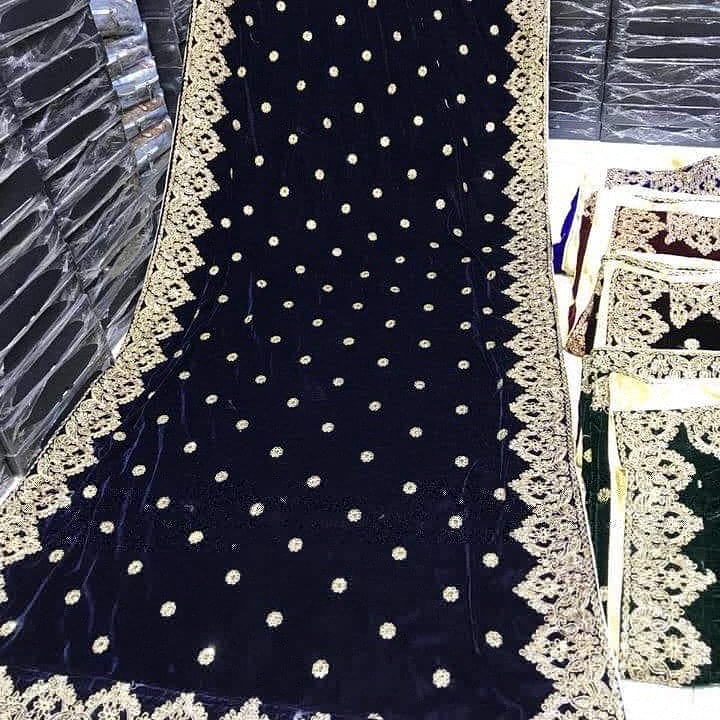 jamalyousaf15's tweet photo. Embroidery velvet shawl
price 4800
2.5 yards
Inbox us for order or what’s app at 03450500335 https://t.co/LXIgRSDwry