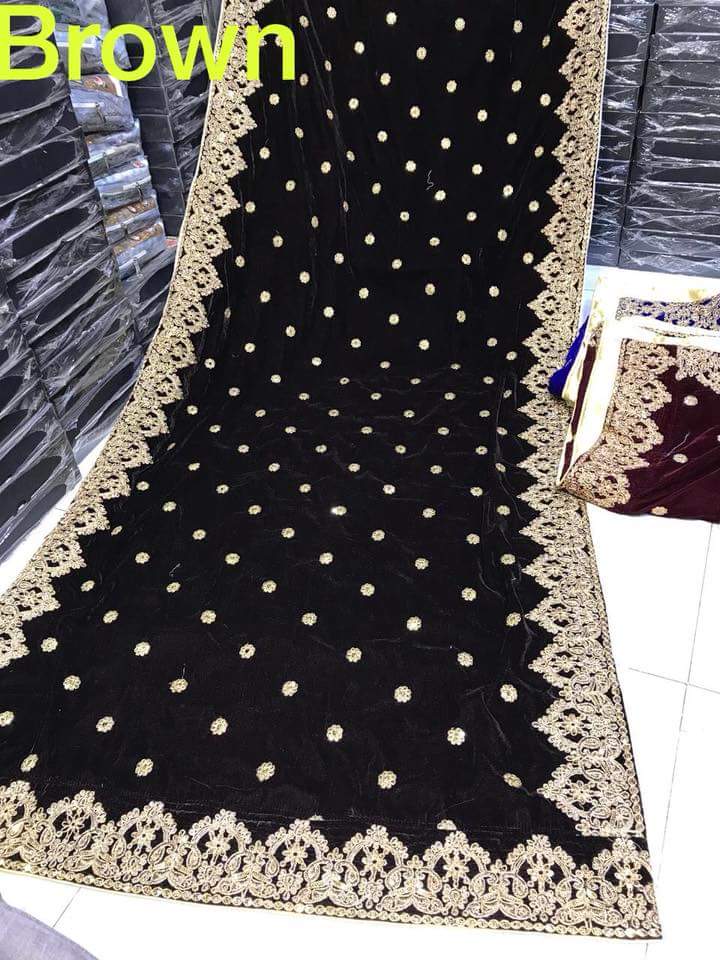 jamalyousaf15's tweet photo. Embroidery velvet shawl
price 4800
2.5 yards
Inbox us for order or what’s app at 03450500335 https://t.co/LXIgRSDwry