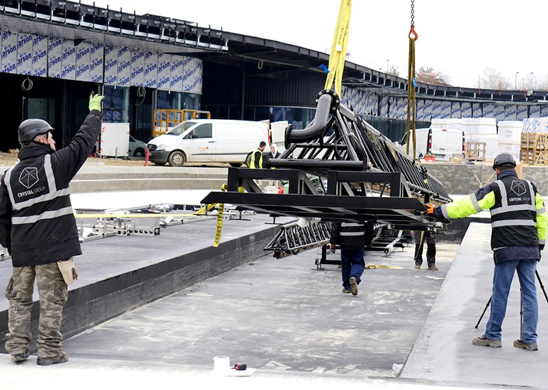 emotionsbycrys's tweet image. Un petit tour sur nos bras mécaniques ?! #event #show #showmultimedia Découvrez l'envers du décor : crystal-group.fr/fr/article/pro…