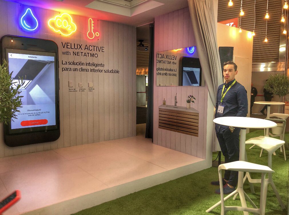 LaTroupeEvents's tweet photo. Interior #designer #velux en la #REBUILD2018 #bcn https://t.co/abLAjlS0JI