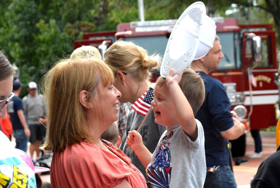 'Touch-a-Truck" draws a crowd in Oakmont bit.ly/2xD1W9d #LionsClub #CommunityService via <a href="/TribLIVE/">TribLIVE.com</a>