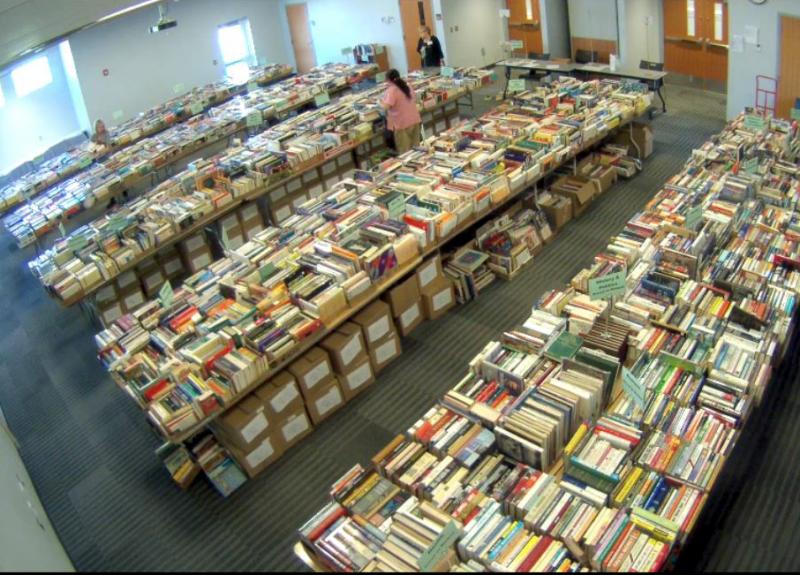 BeachPaper's tweet photo. Friends of Lewes Public Library set Annual Book Sale Oct. 6 https://t.co/zDlppdtnNI https://t.co/3mn0pOduGY