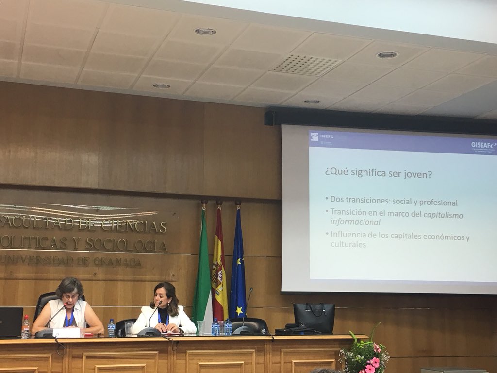 Jav_Fra_Gar's tweet photo. Núria Puig 👈 deporte y el proceso vital: comprendiendo la realidad deportiva #edufis durante las transiciones del “itinerario personal” @aeisad2018 #AEISAD18 👌 https://t.co/v5oTdCEkQG