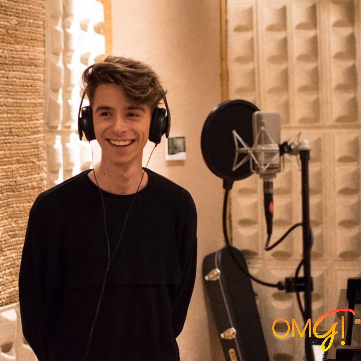 🔥 Tenemos el orgullo de contar con <a href="/DavidParejoSing/">David Parejo</a> entre nuestras filas! Ahí donde lo veis ha sido participante de <a href="/LaVozKidsEspana/">La Voz Kids</a>, nominado artista revelación en los premios Neox Fan Awards, es compositor, cantante y ha sacado 1 disco increíble...en fin...Os encantará!!