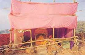 Muslims have Mecca
Christians have Vatican
Jews have Jerusalem
And this is what Hindus have A Torn Tent
#AyodhyaVerdict