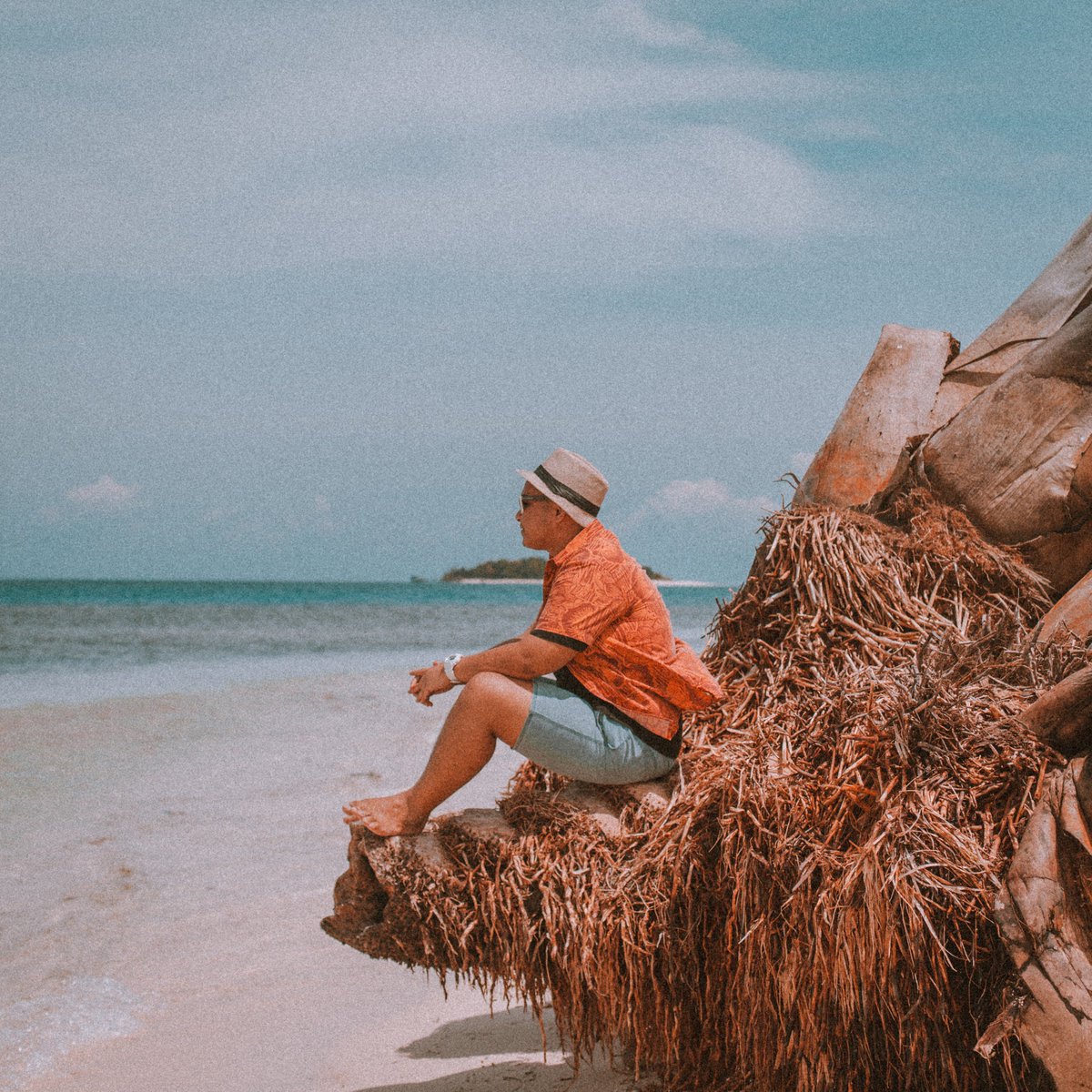FathurRazii's tweet photo. di semporna saja ni boskuuur😂
#kkcity #sabah #mataking #timbatimba #pandananisland https://t.co/0WSBfNuYQG