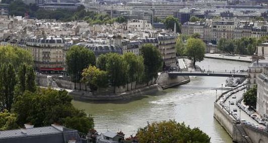 fabien_acerbis's tweet photo. "Un #logement sur quatre ne sert plus à loger des Parisiens", s'alarme @IanBrossat, adjoint au logement de la Ville de #Paris. 
 https://t.co/bilm7NYb1p https://t.co/kV7RXXHyeb