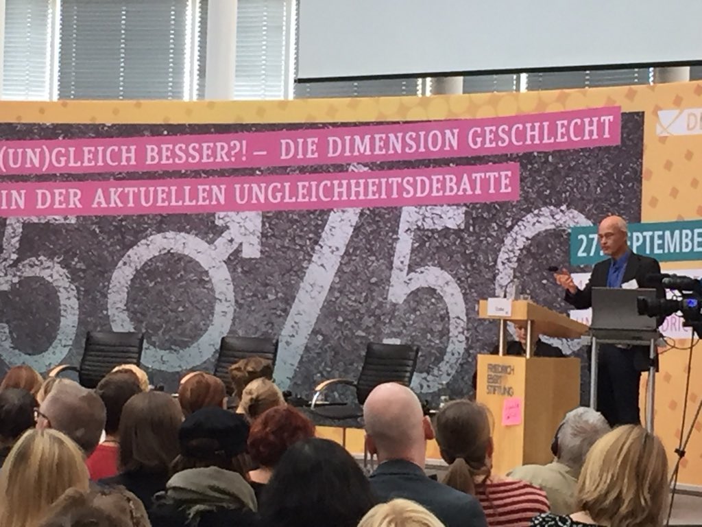 M. Grabka @DIW_Berlin: Geschlechterunterschiede am oberen Ende der Einkommensverteilung besonders ausgeprägt. #GenderWealthGap bei 30% #gender2018