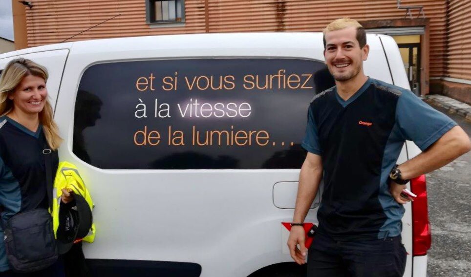 MurielFormont's tweet photo. #EnsemblePourLaFibre : quand une opération dédiée aux clients @OrangeOccitanie  permet d'allier expertise des #techniciens #Fibre et savoir-faire des salariés transverses #entraide #collectif #satisfactionclients 🤝☀️ https://t.co/oRX4NqAd4h