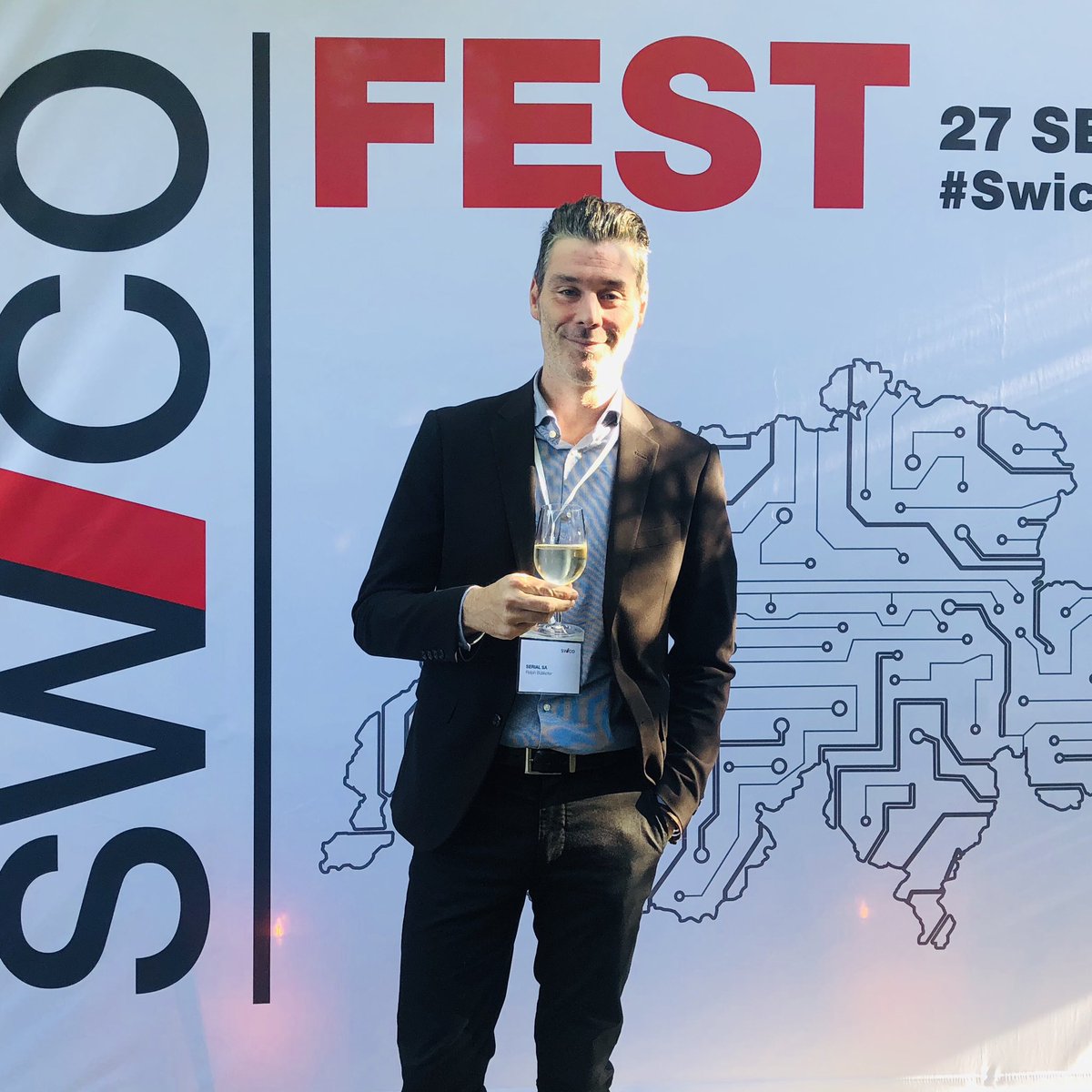 TVDBueti's tweet photo. Representing @serial_sa at the first @swicoDEU fest ever. Amazing! I‘m curious what‘s next here at #traumgarten Thalwil! #swicofest https://t.co/rzziq4eBOy