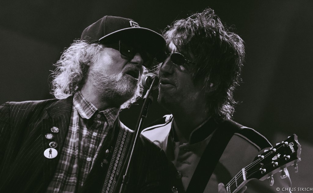 PopEntCom's tweet photo. Arthur Buck – World Café Live – Philadelphia, PA – September 18, 2018 (A https://t.co/00u7iDf2Yw Concert Photo Album) https://t.co/5357KoAjC6 https://t.co/6m3wTtZvWJ