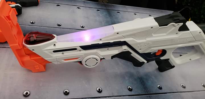 zonachavozeddy's tweet image. ▪Así se vivió la primera edición de NERF FEST 2018.▪
Habro y Liverpool organizaron el lanzamiento de #NERFFEST 2018, evento dirigido a los apasionados de la adrenalina, rapidez, habilidad y destreza.
 ¡Pronto más detalles de cada lanzador del NERF FEST!
#Nerf #EsNERFoNada