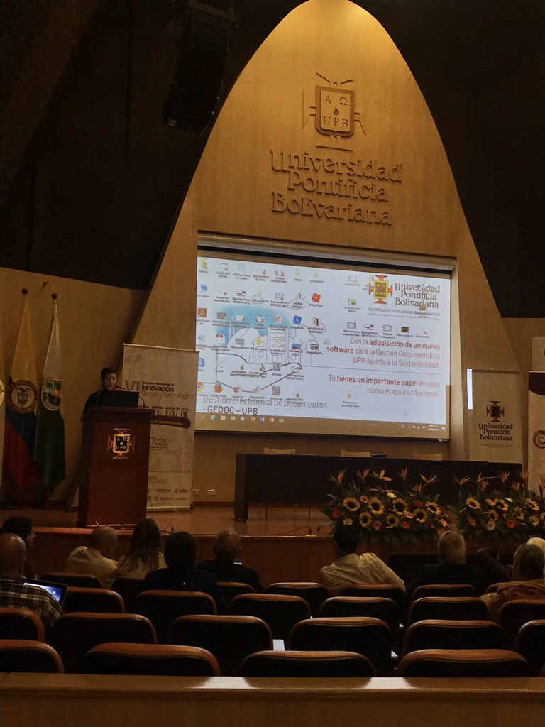 Iniciando el VI Simposio Internacional de Innovación Social y Tecnológica de <a href="/Rises_Med/">RISES-RedInnovacion</a> con el director de <a href="/lasinorg/">Lasin</a>