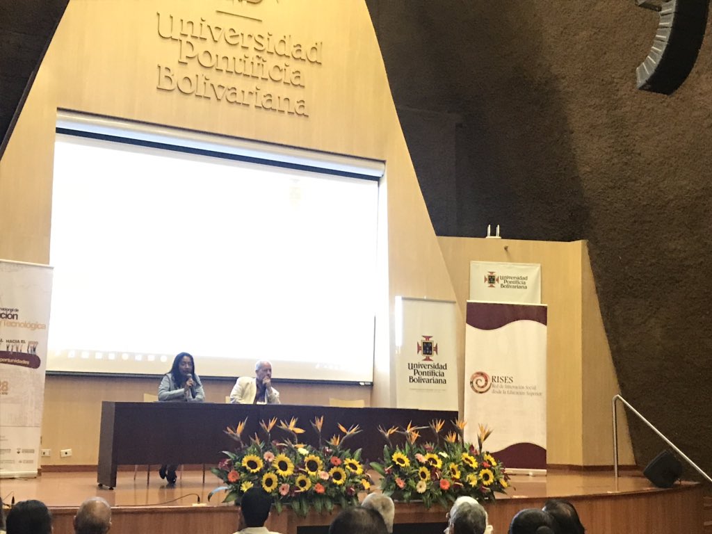 eMauroD's tweet photo. Iniciando el VI Simposio Internacional de Innovación Social y Tecnológica de @Rises_Med con el director de @lasinorg https://t.co/jQRpwKYv8T