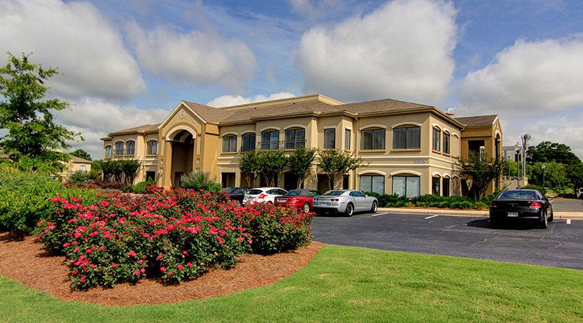 EpiCityUSA's tweet photo. Our Wall Street Conyers office condominium community offers tenants the option to lease or purchase office space in this desirable area. Contact us today to reserve your spot! https://t.co/pmemSQuDgq #officecondo #officecommunity #atlanta #atlantaoffice #officespace https://t.co/O3R1T3YSSV