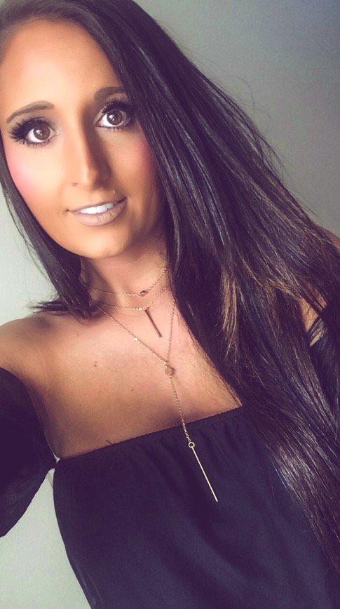 ans1785's tweet photo. Love this necklace from https://t.co/n7clnjKkTt
At checkout use code Ashley25 for 25% off!🙌🏻

#fashion #fashionblogger #style #styleinspo #necklace #makeup #katvond #lashes #maccosmetics #picoftheday https://t.co/DVbvEZDfUk