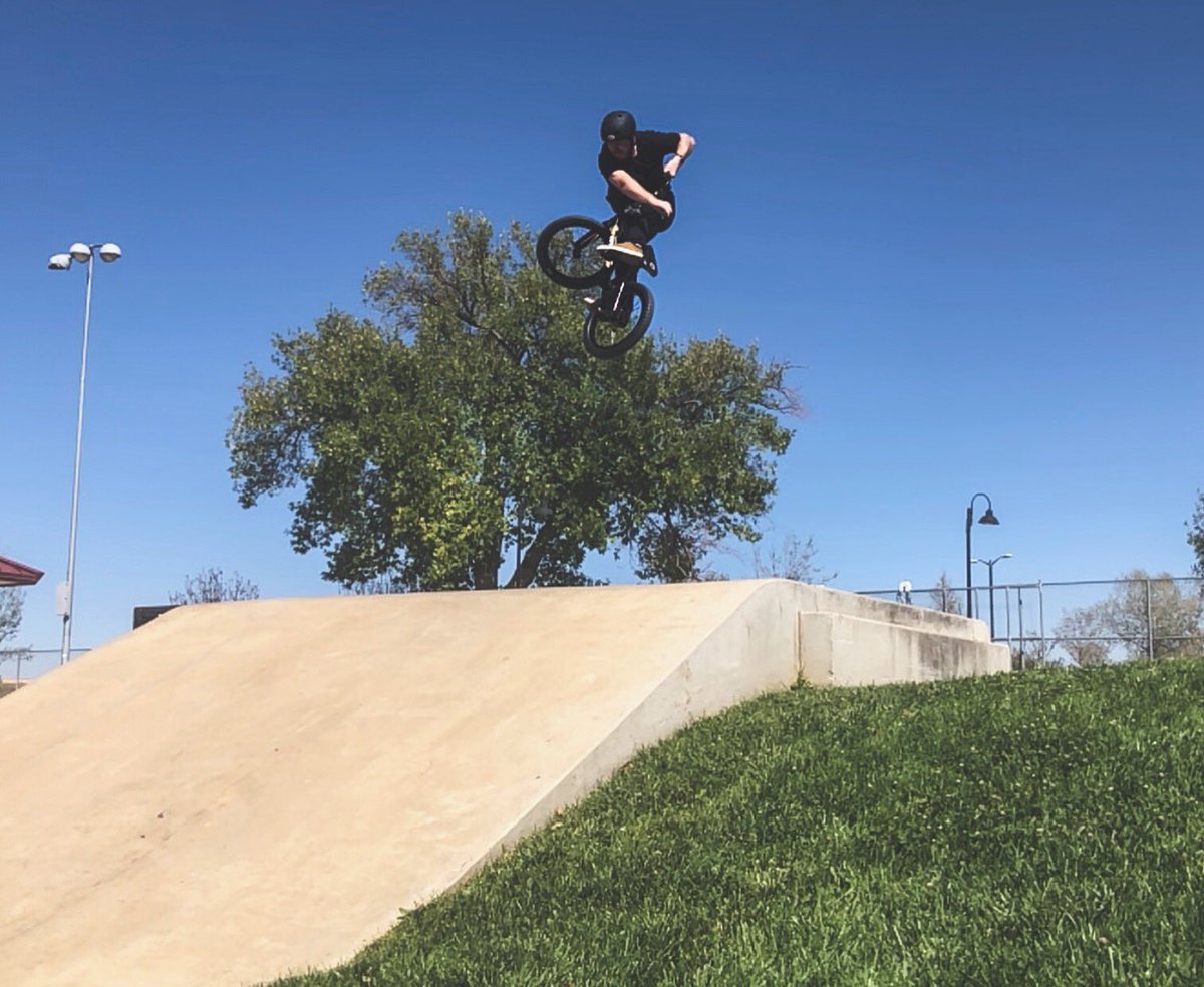 bmxmurfitt's tweet photo. Fall days in Colorado are the best. ππΌ
#GetTraction
#SipAndGrip https://t.co/28PSgps3dp