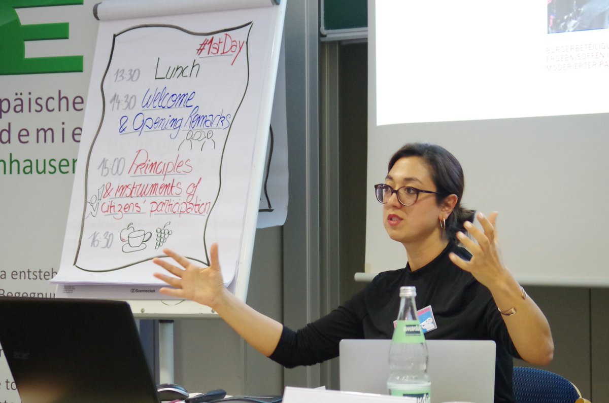 IEP_Berlin's tweet photo. How to empower democratic participation of citizens on the political process? @AnjaTuerkan gives an interesting introduction into the principles & instruments of citizens’ participation at our #1stYoungCitizensFutureLab. #EngagEU #FutureofEurope #EP2019 #YouthEmpowerment https://t.co/bVXBiYE38E