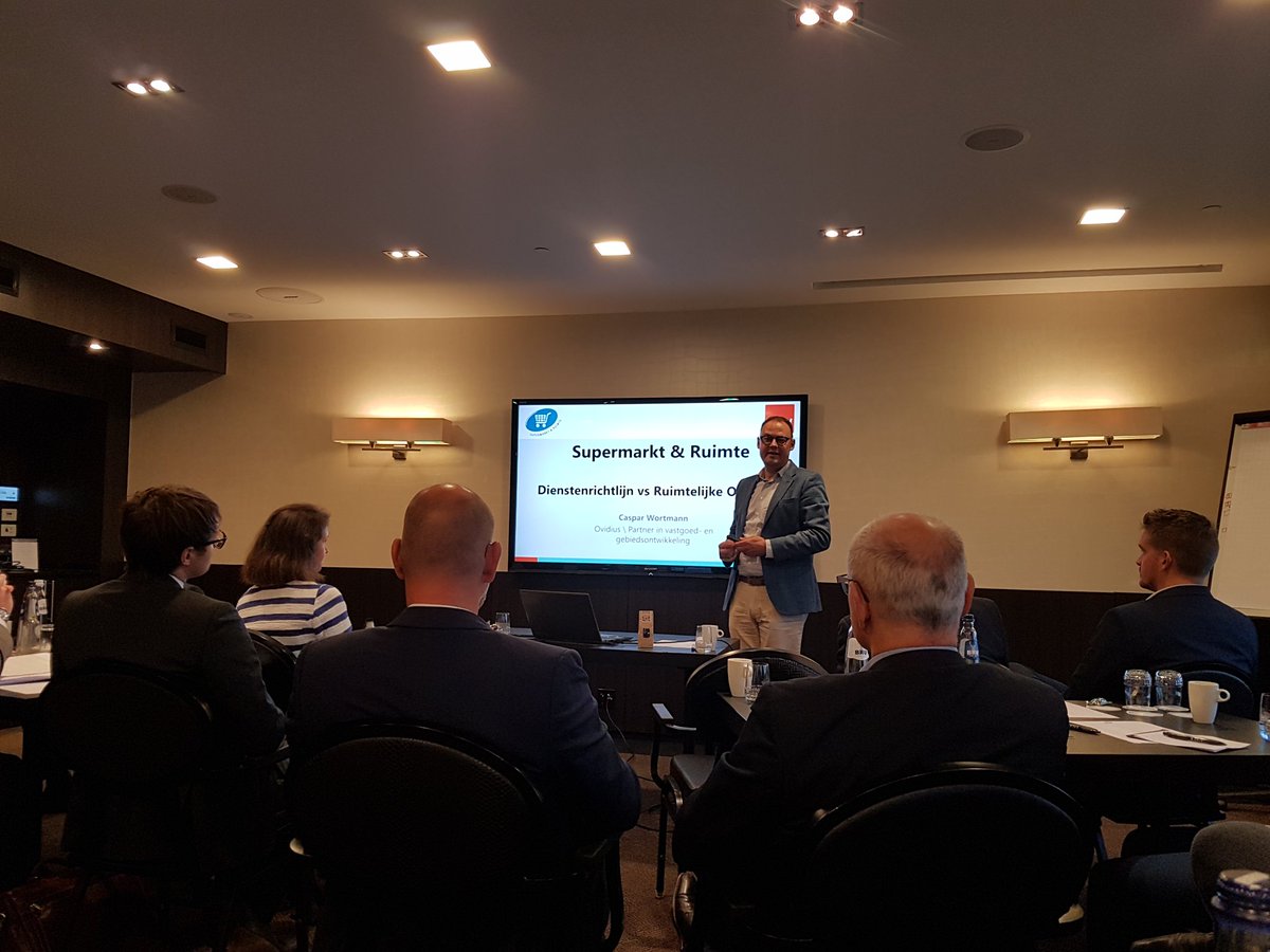 Namens NRW vertel Caspar Wortmann tijdens het seminar van Supermarkt &amp; Ruimte over de implicaties van de "casus" Appingedam op onze sector. Wat zijn gevolgen en kansen? En hoe verschilt het perspectief? Retailer of belegger? Economisch sterke of zwakke regio's? Food for thought