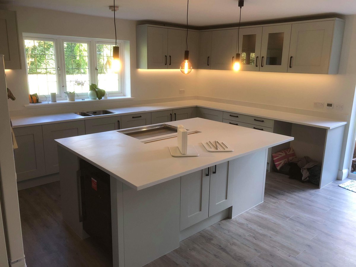 TheWharfBlog's tweet image. Installation this week embracing those neutral tones with seamless white worktops providing a fresh finish to the kitchen. #insistonseamless