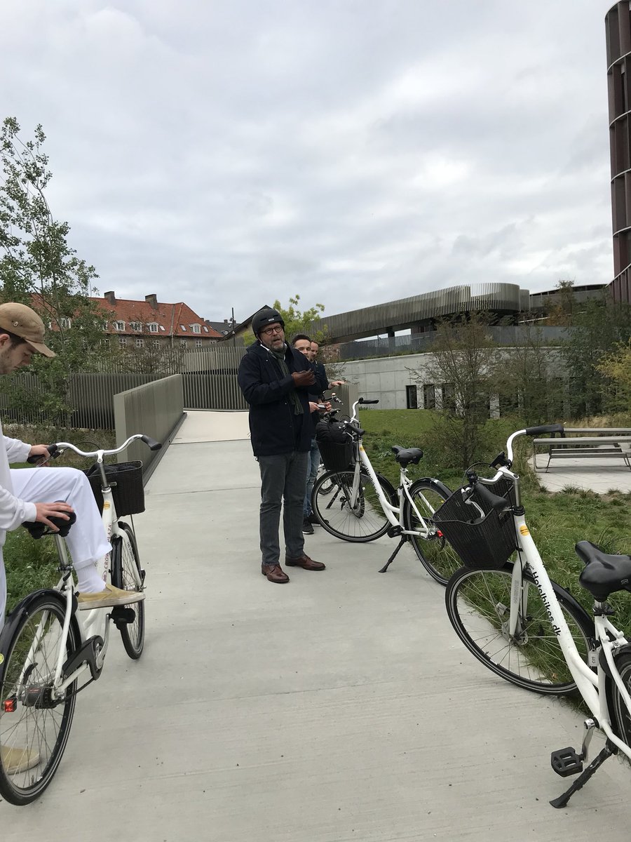 peteswiftysan's tweet photo. Great work by SLA #cfmoller - infrastructure as complete delight 👏🏻🚲 https://t.co/uxUhKocwbt
