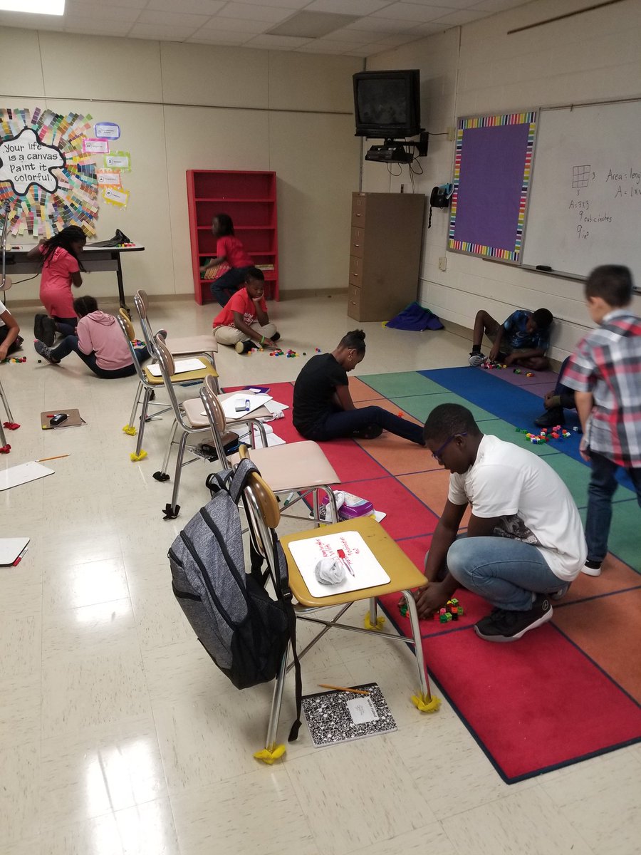 SWilliams5th's tweet photo. Being flexible while we get our air conditioner replaced. #finallycool #5thgraderocks @MorgantonRoadES https://t.co/xPzYs8Q00G