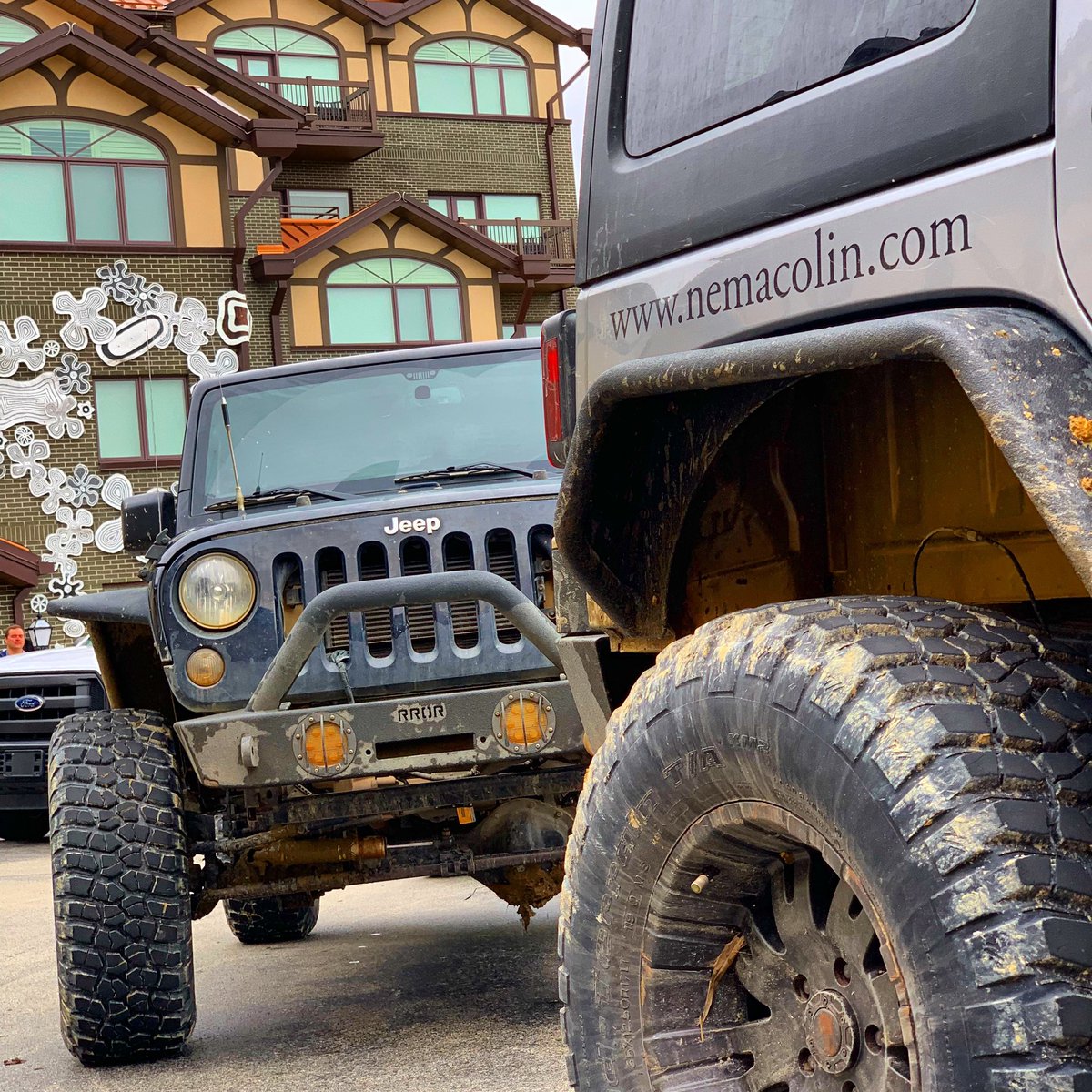 About to hit the #offroad trails at #nemacolin in the #laurelhighlands with #matpra2018 - fun with the #jeepwranglerrubicon