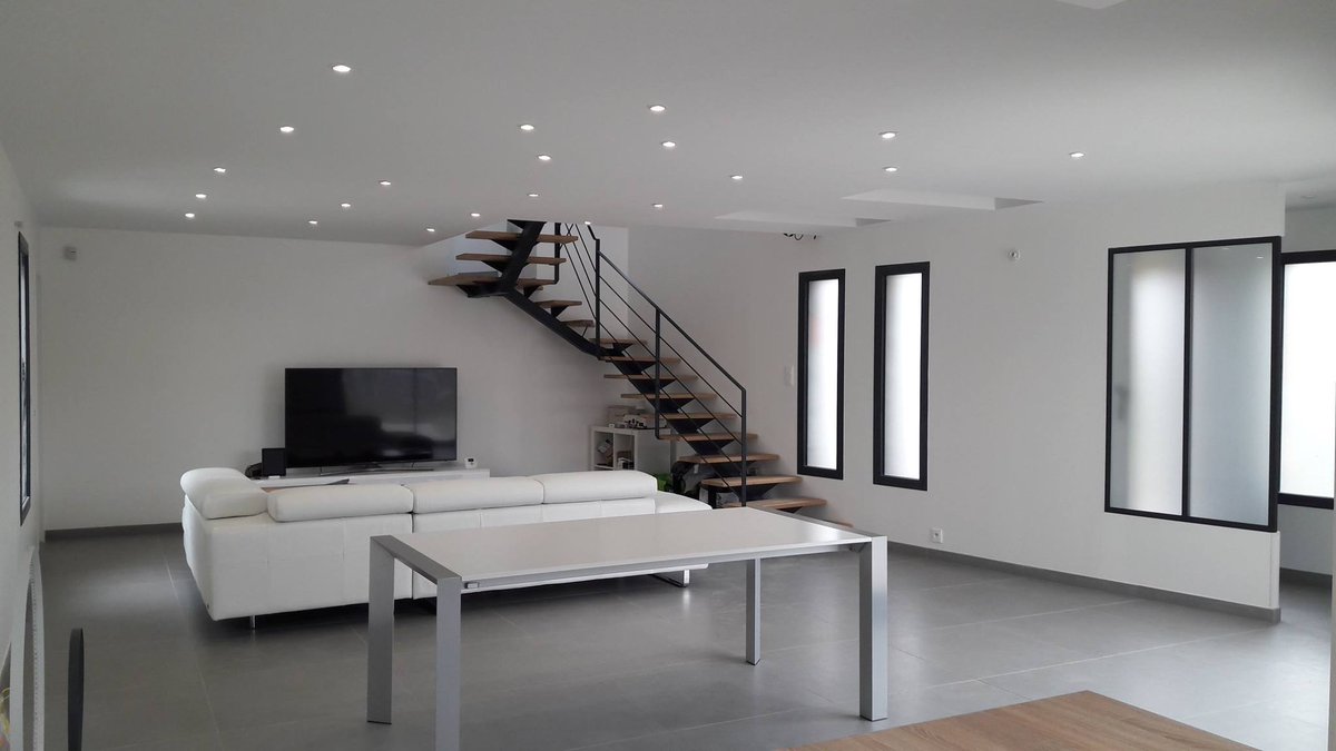 ConstructionsMu's tweet image. Très fier de cette réalisation originale, au style contemporain et épuré ! 🤩
#constructeurToulouse #Constructeursdemaisons #Muret #Maisoncontemporaine #architectes #maisondesign #maisonsneuves