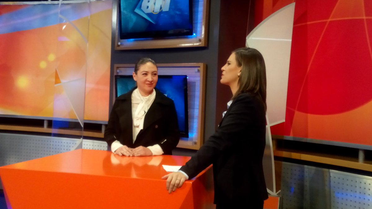 segobgente's tweet photo. #SGInforma la Directora de Notarías de @gobiernogto Ana Victoria Torres informó en entrevista por @BajioTv con @Jen_m6 que en Guanajuato existen cerca de 300 Notarías Públicas para que las personas acudan a elaborar su testamento https://t.co/VyUk2ShNwt